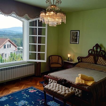 Bed and breakfast A Casa De Abelleira Ponteareas Extérieur photo