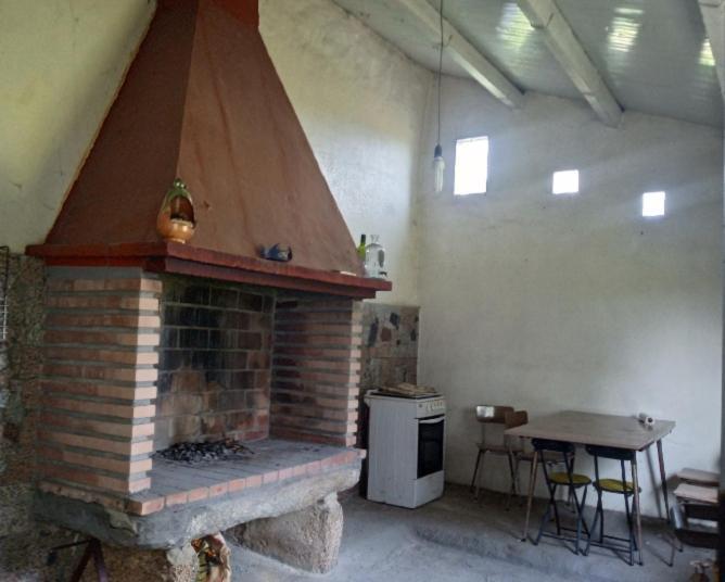 Bed and breakfast A Casa De Abelleira Ponteareas Extérieur photo